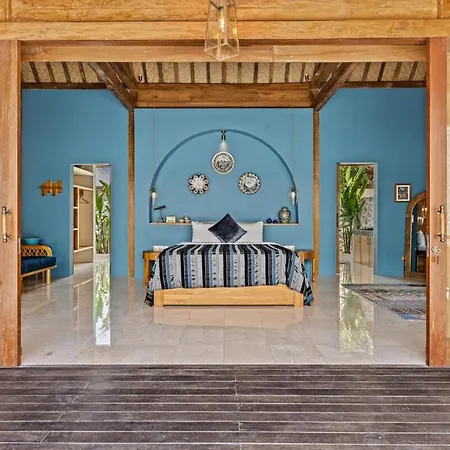 Villa Blue Style Pool Loft With Kitchen Warnavillas