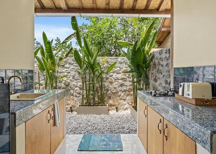 Warna Villas- Blue Balinese Stylish Loft Pool & Kitchen *