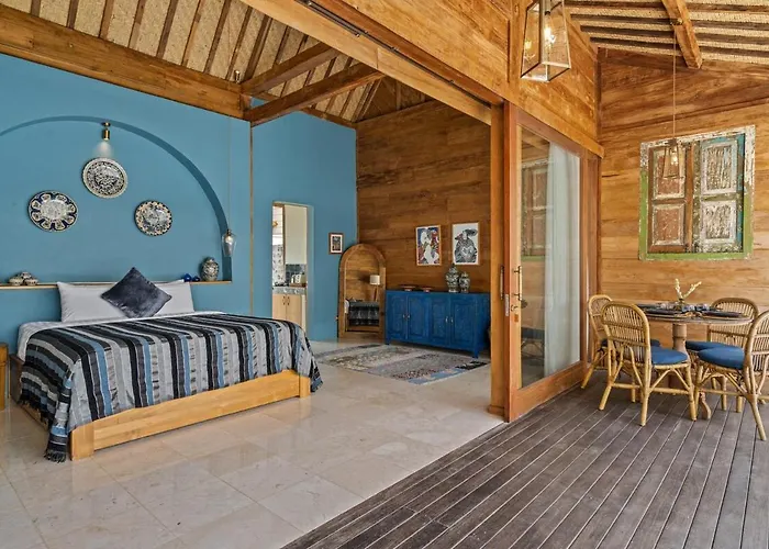 Warna Villas- Blue Balinese Stylish Loft Pool & Kitchen