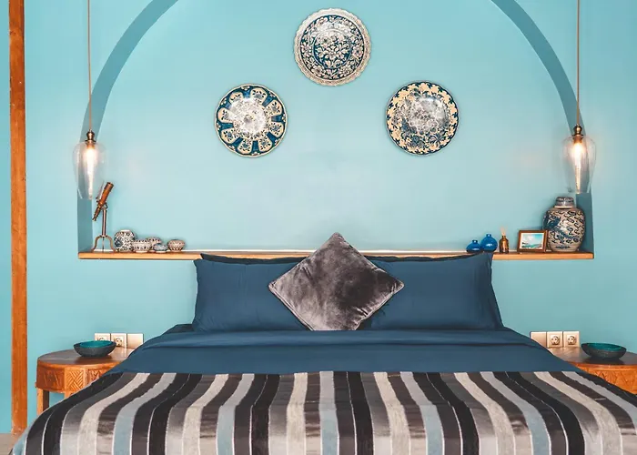 Warna Villas- Blue Balinese Stylish Loft Pool & Kitchen Villa *