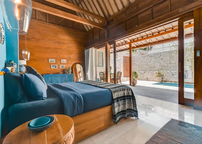 Warna Villas- Blue Balinese Stylish Loft Pool & Kitchen Villa Uluwatu