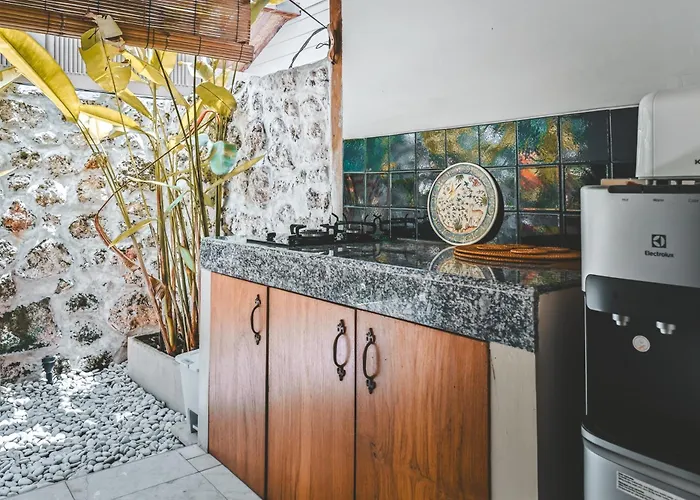 Warna Villas- Blue Balinese Stylish Loft Pool & Kitchen Villa *