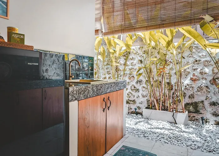 Warna Villas- Blue Balinese Stylish Loft Pool & Kitchen Uluwatu