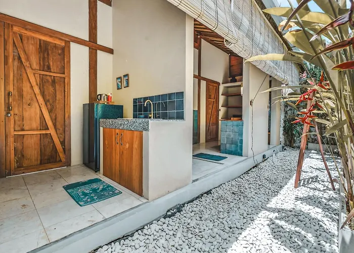 Villa Warna Villas- Blue Balinese Stylish Loft Pool & Kitchen *