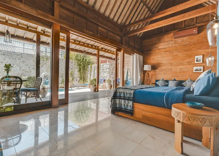 Villa Warna Villas- Blue Balinese Stylish Loft Pool & Kitchen *