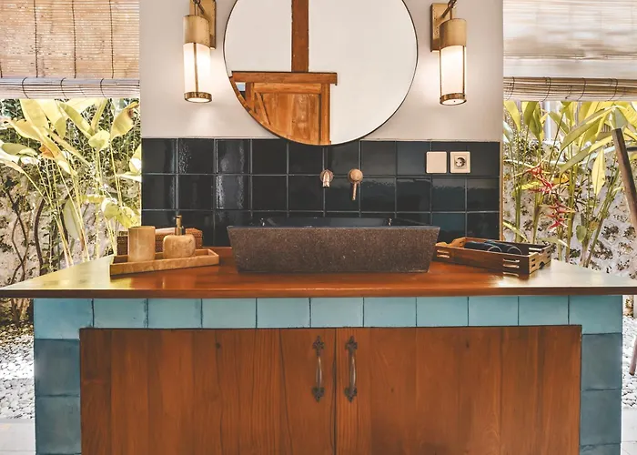 Villa Warna Villas- Blue Balinese Stylish Loft Pool & Kitchen Uluwatu